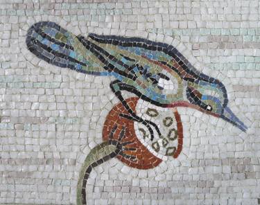 Mosaic Kingfisher on the lotus thumb
