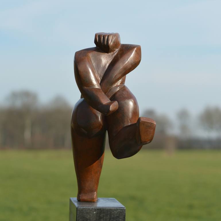 Original Figurative Body Sculpture by Hanneke Pereboom