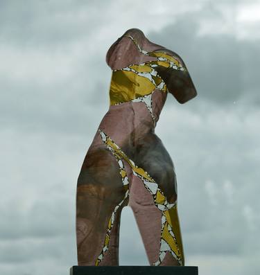Original Figurative Body Sculpture by Hanneke Pereboom