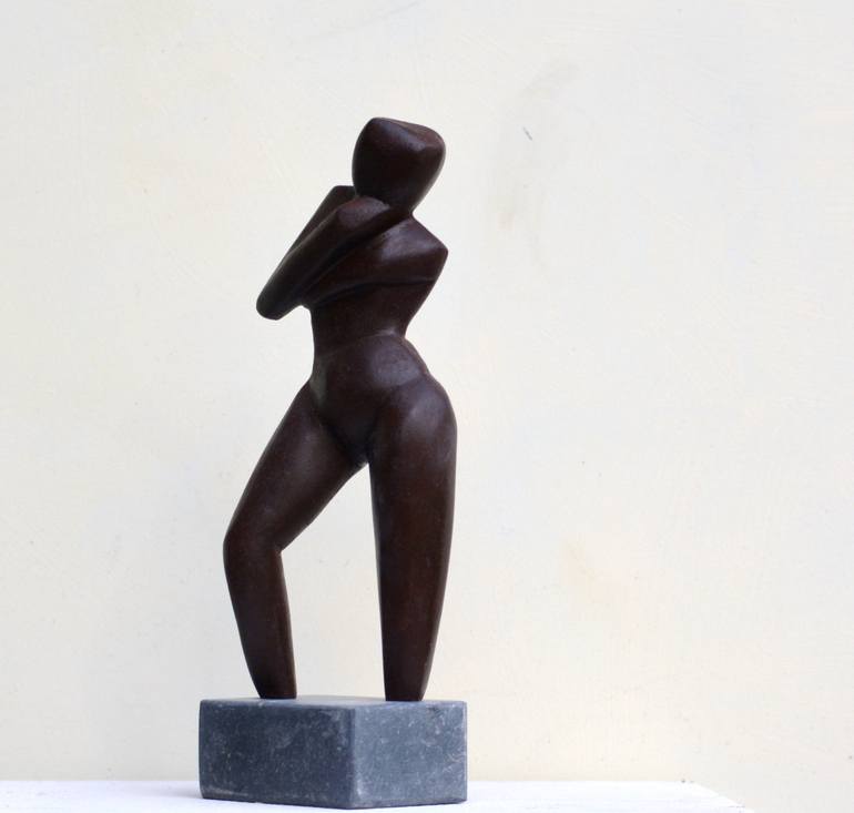 Original Figurative Body Sculpture by Hanneke Pereboom