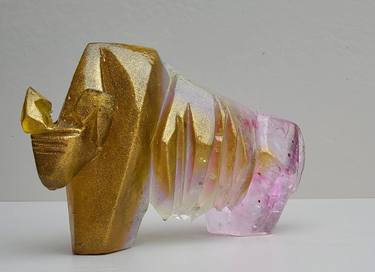 Sparkling golden bull 2 thumb