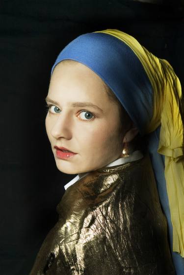 Girl with a Pearl Earring - Limited Edition 2 of 5 thumb