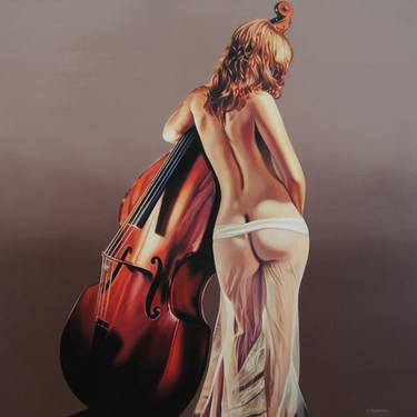 Nude with a double bass thumb