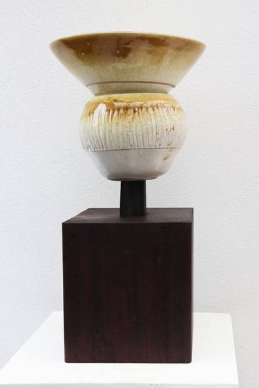 Abstract ceramic and wood stack N°01 thumb