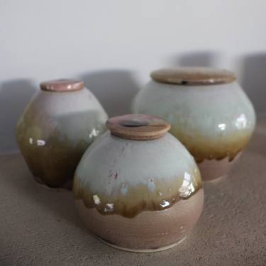 Three vessels [ceramics 105-6-8] thumb
