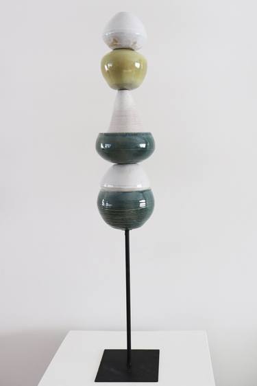 Ceramic sculpture tower N°02 thumb