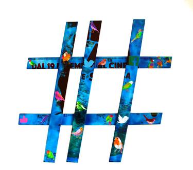 "#" hashtag thumb