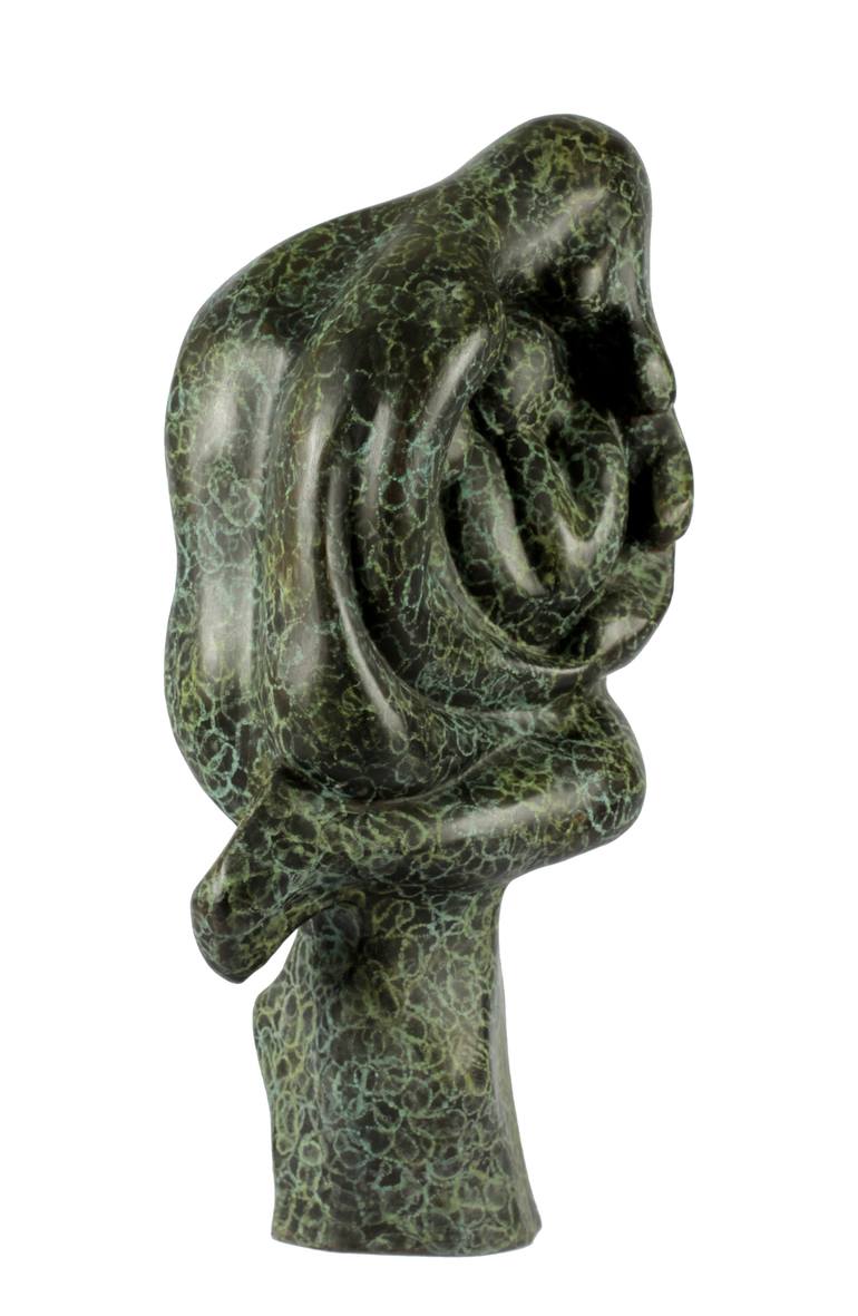 Original Figurative Women Sculpture by Rocío Sánchez