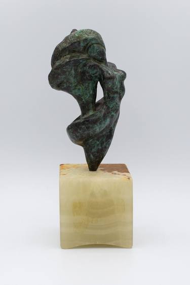 Original Figurative Women Sculpture by Rocío Sánchez