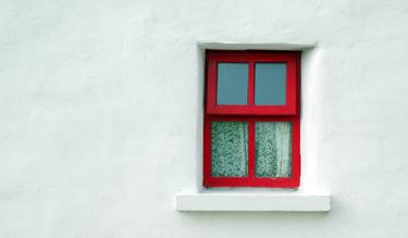 Old rish Cottage Red Window thumb