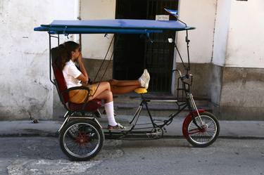 Girl Talk in Havana thumb