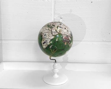 Special Edition World Map Globe green - Limited Edition of 250 thumb
