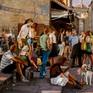 The painting was created by emotions and inspirations aroused by a glance on the Ponte Vecchio in Florence in a summer afternoon, with its colors and the vibrations of the people who enlivened the scene. A painter is seen putting  away the colors into his case