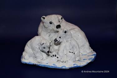 Family of Polar Bears thumb