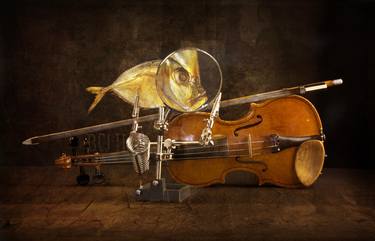 Fish and violin thumb