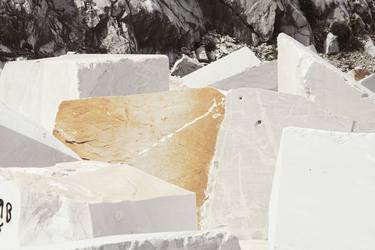 Marble blocks in the quarry – 3.  LS004_007 thumb