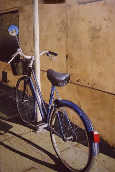 composzione with bicycle thumb