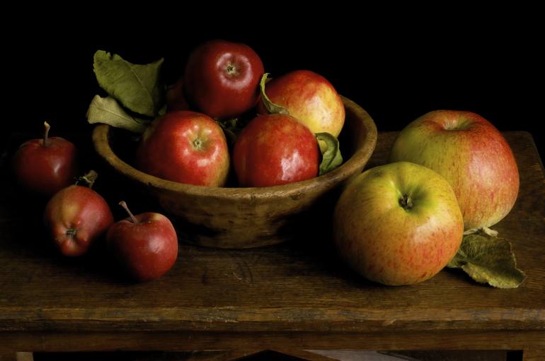 still life with apples