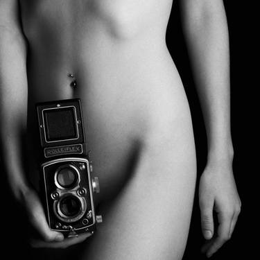 Nude with camera thumb