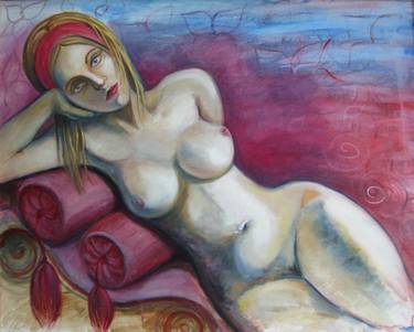 Naked girl on Turkish sofa thumb