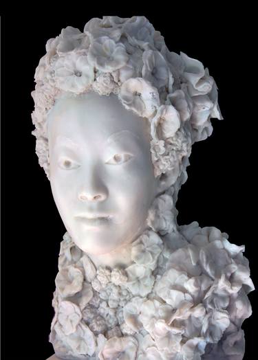 Original Figurative Floral Sculpture by Alejandra Zermeño -Ake