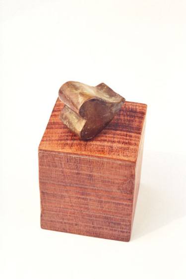 Heart of bronze thumb