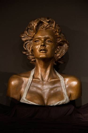 Marilyn Monroe Sculpture - Bronze Bust Life-size thumb