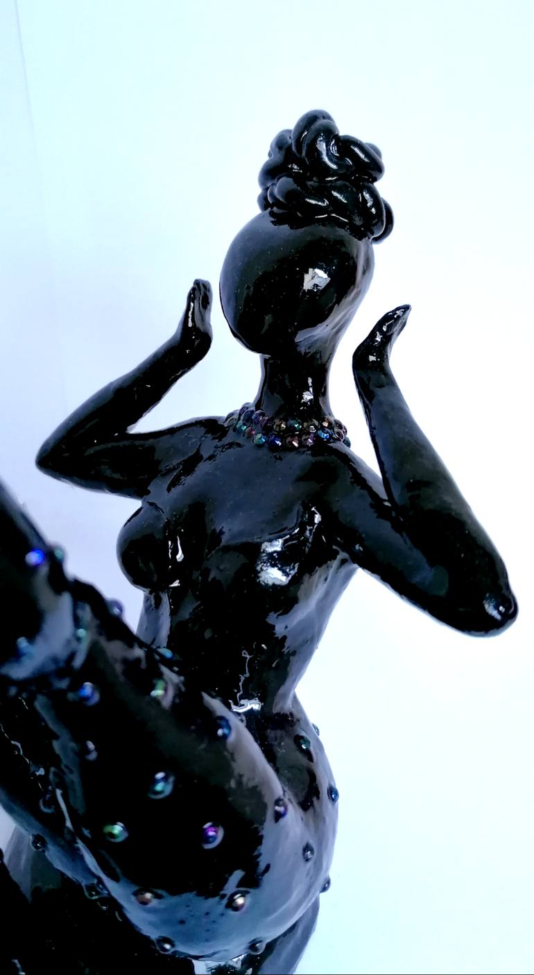 Original Figurative Women Sculpture by Natalia Kaparuk