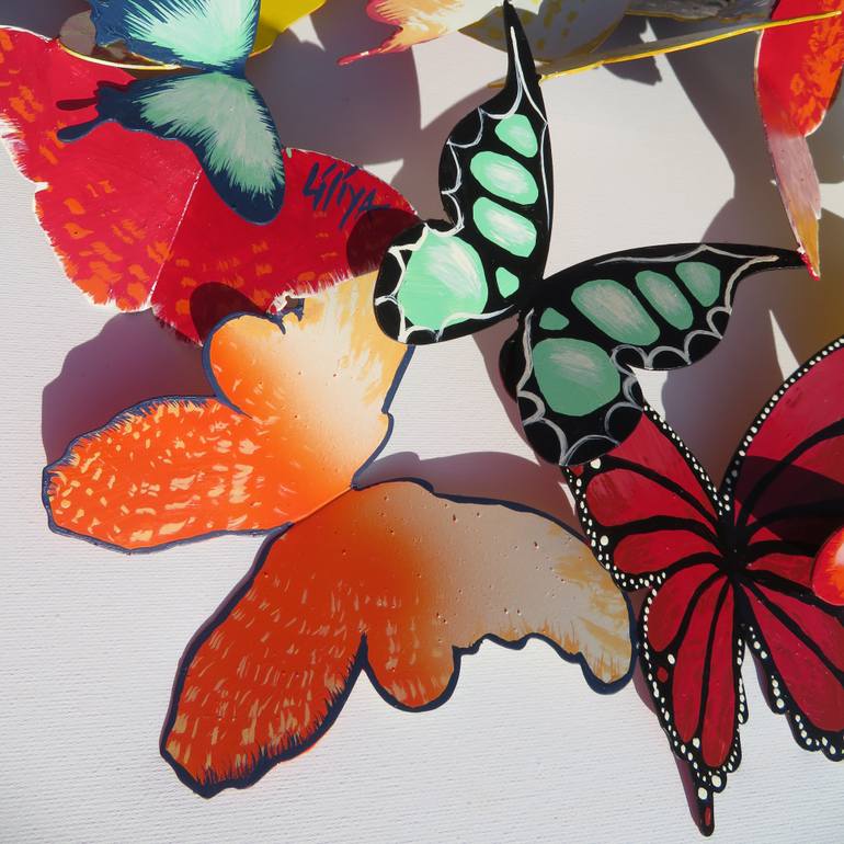 Original Illustration Nature Sculpture by Liliya Pobornikova