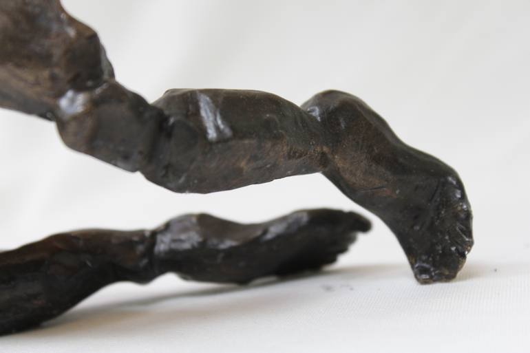 Original Figurative Body Sculpture by Arturo Ipiens