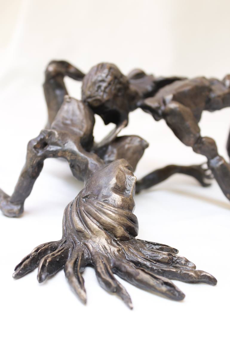 Original Figurative Body Sculpture by Arturo Ipiens