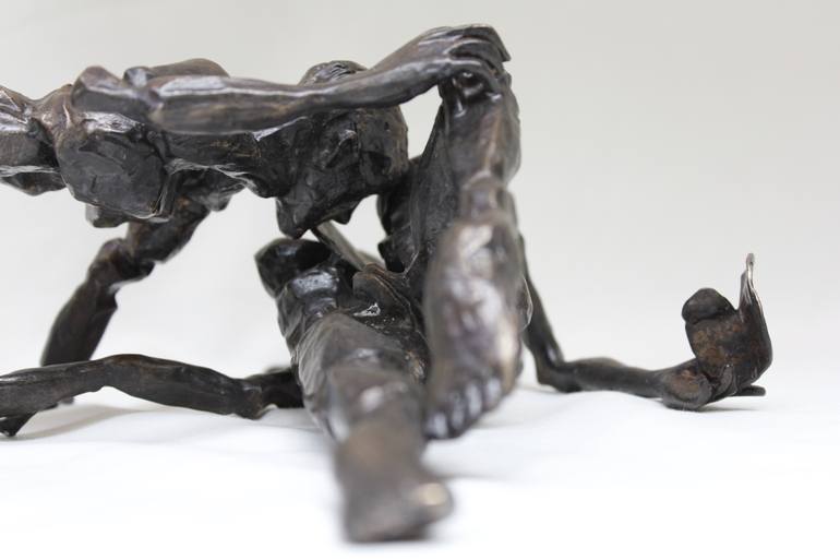 Original Figurative Body Sculpture by Arturo Ipiens