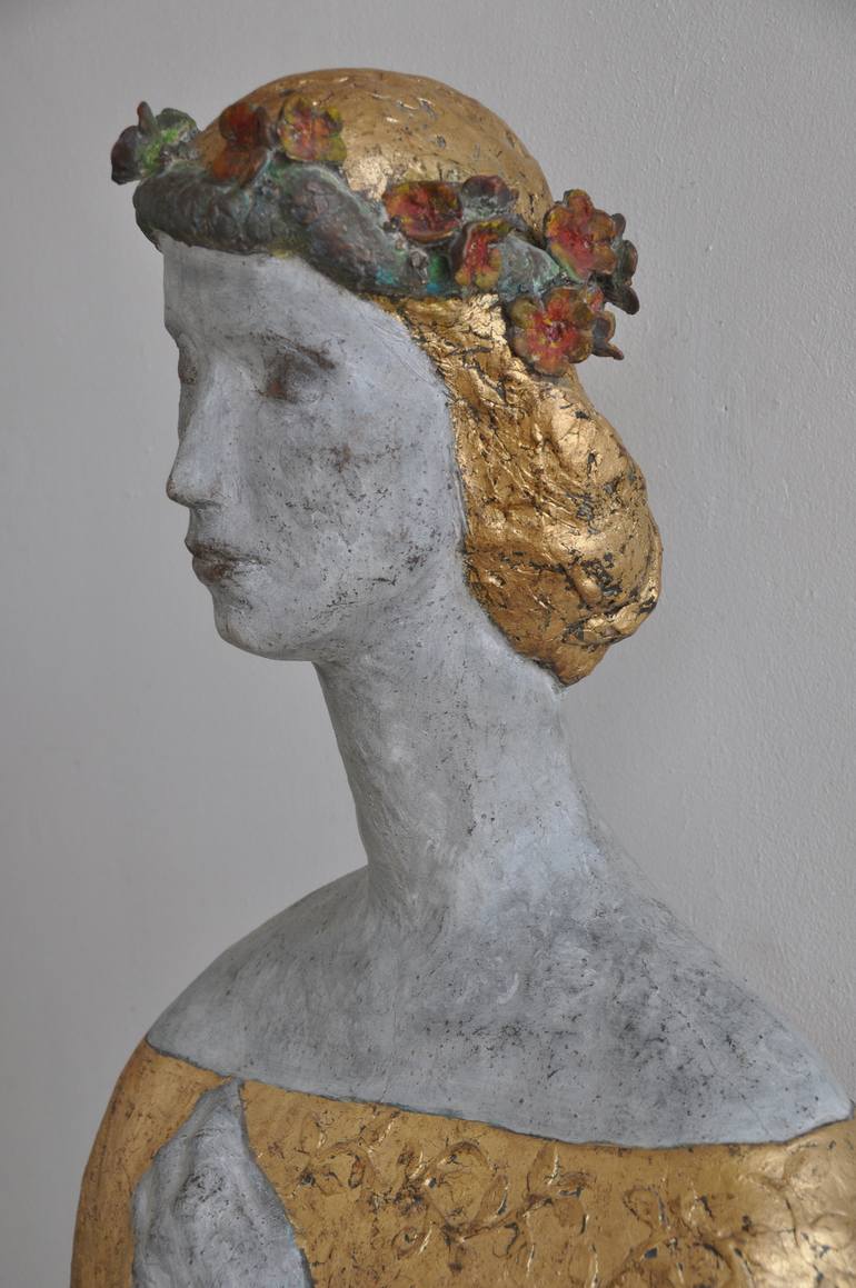 Original Figurative Women Sculpture by Marianne van der Bolt