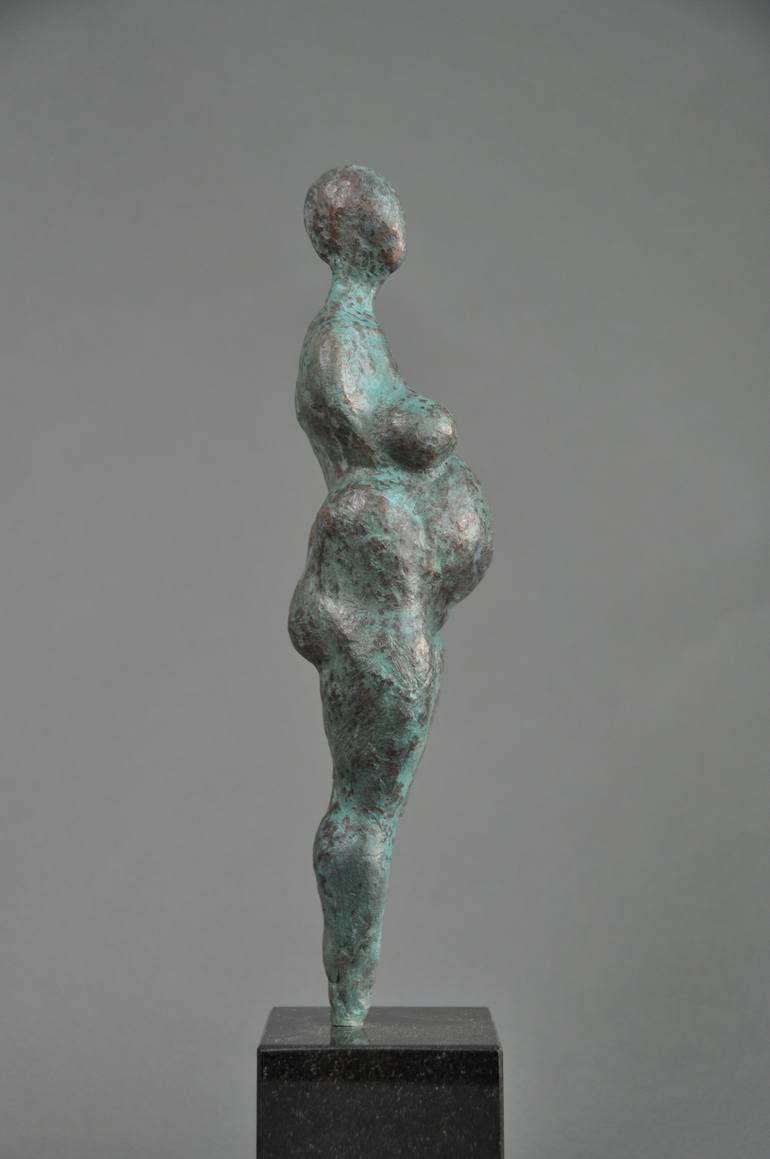 Original Modern Women Sculpture by Marianne van der Bolt