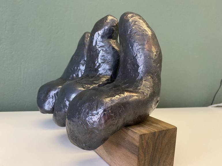 Original Figurative People Sculpture by Tatiana Harizanova