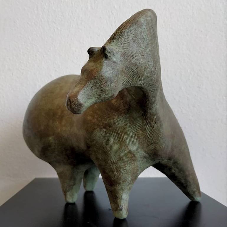 Original Animal Sculpture by elia debosschere
