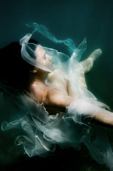 Floating bride - Limited Edition 1 of 10 thumb