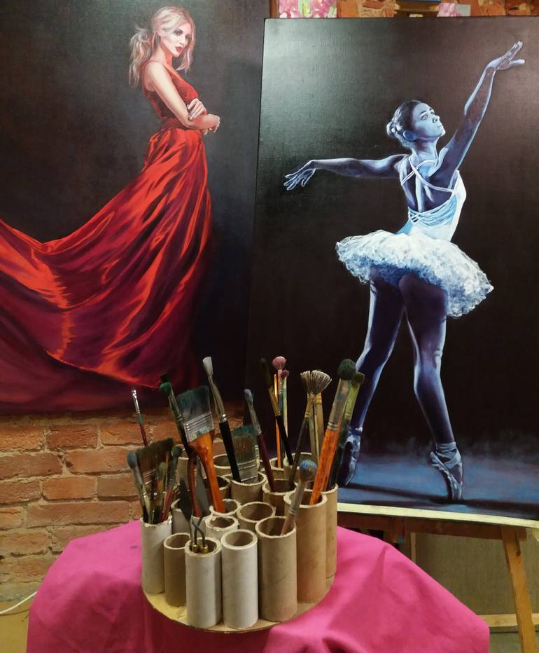 Original Figurative Women Painting by Galina Grygoruk