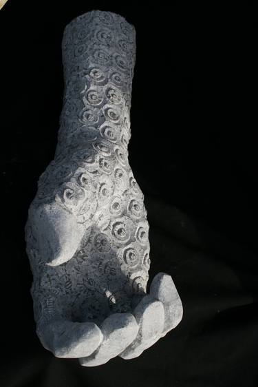 The solidified hand thumb