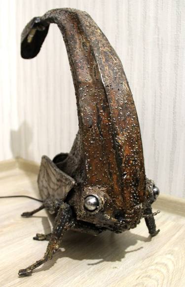 Metal Sculpture / Design Lamp "Treehopper" thumb
