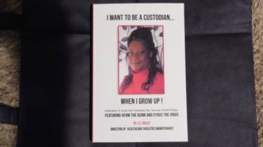 I Want To Be A Custodian When I Grow Up! (Book) thumb