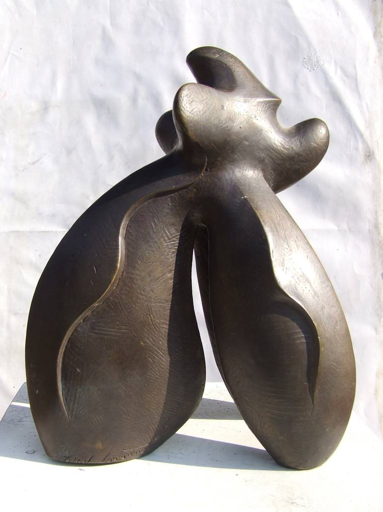 Original Modernism Floral Sculpture by Tanom Kongchan