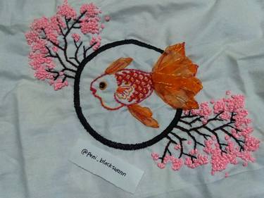 EMBROIDERY - Goldfish in the Circle of Sakura thumb