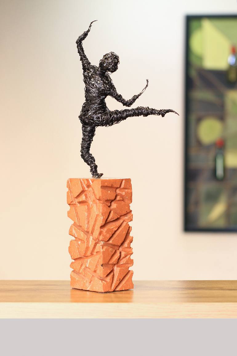 Original Figurative Women Sculpture by Narinart Armgallery