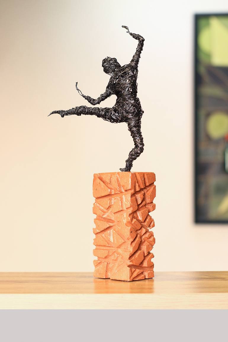 Original Figurative Women Sculpture by Narinart Armgallery