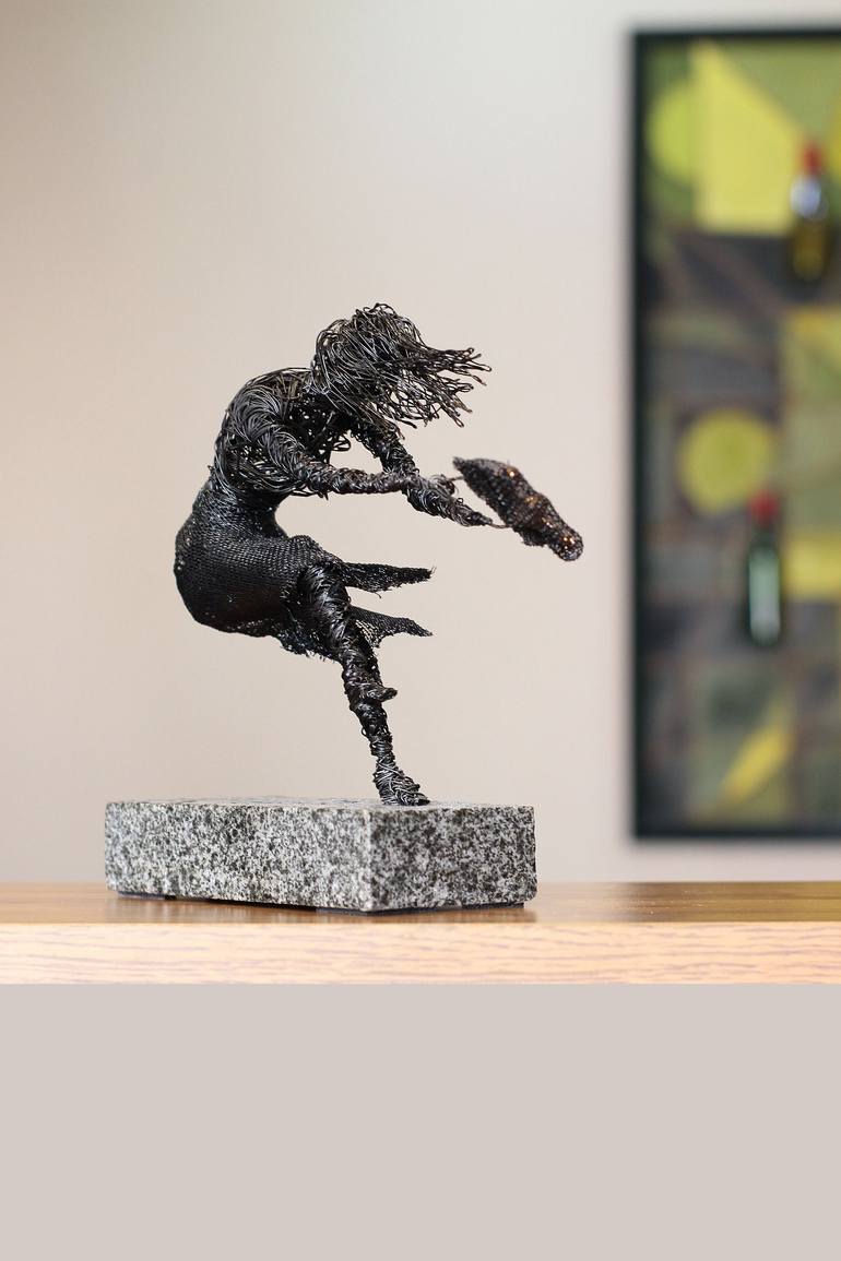 Original Figurative People Sculpture by Narinart Armgallery