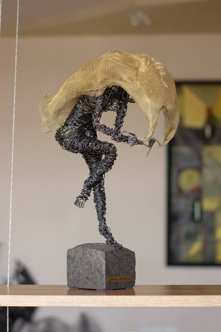 Original Figurative People Sculpture by Narinart Armgallery