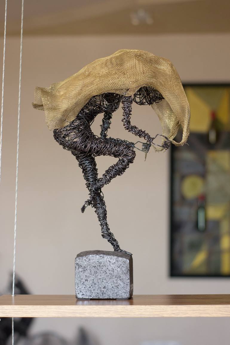 Original Figurative People Sculpture by Narinart Armgallery