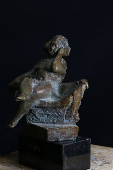 Original Figurative People Sculpture by Narinart Armgallery