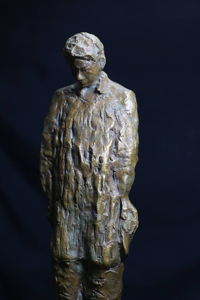 Original Figurative Men Sculpture by Narinart Armgallery